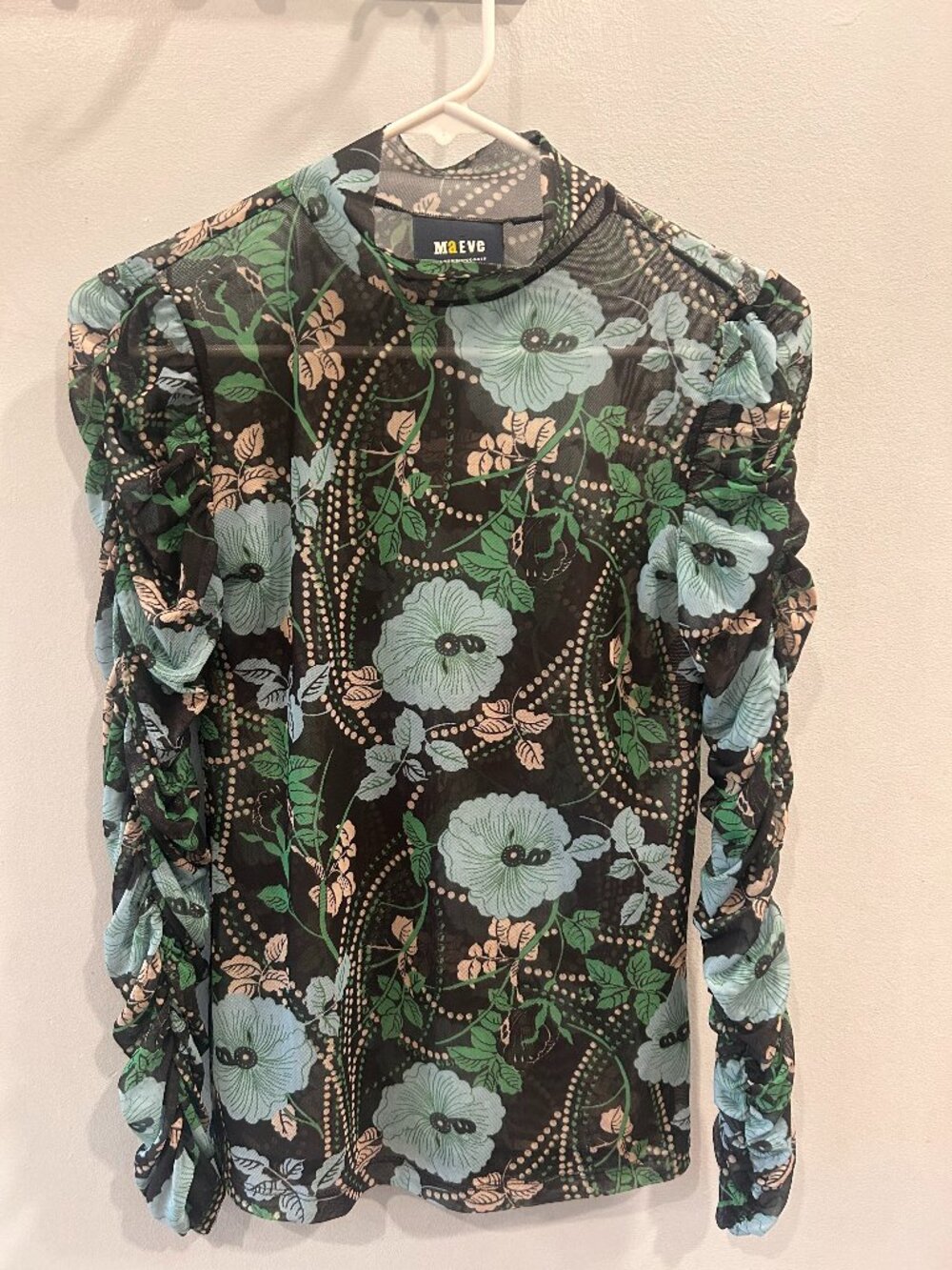 Maeve by Anthropologie slightly sheer lightweight floral blouse/shirt.